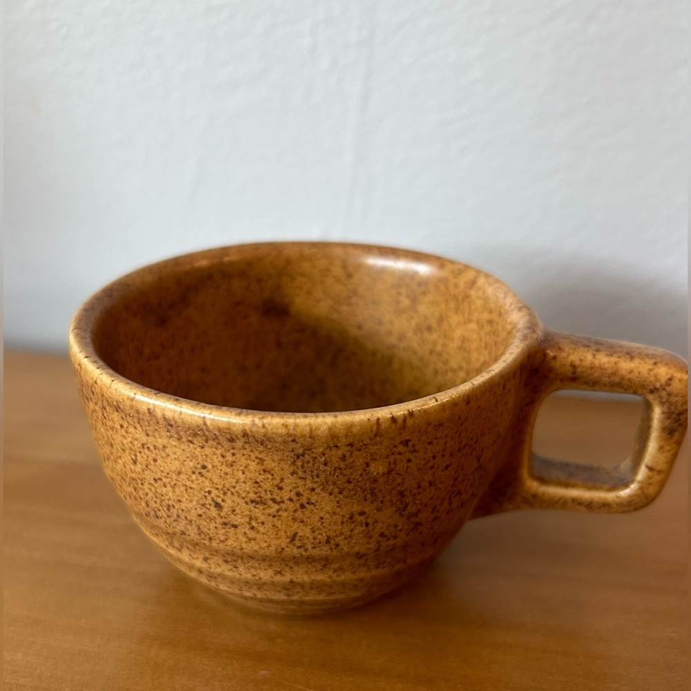 Monmouth pottery cup, Mojave brown speckled, maple leaf, USA, 10 oz.